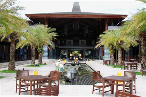 波古楼楼，波古波古建筑火锅店设计