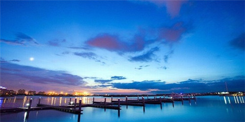 三尺讲台是什么意思（三尺讲台下一句应该接什么）